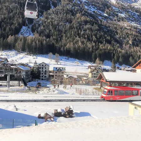 Viachamonix I Confort & Nature, Skis Aux Pieds Apartment *